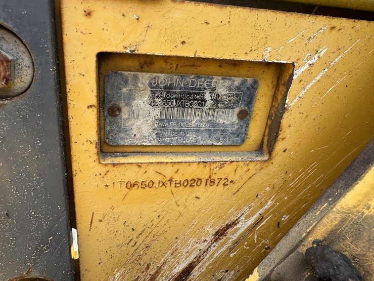 2011-deere-650j-image-14