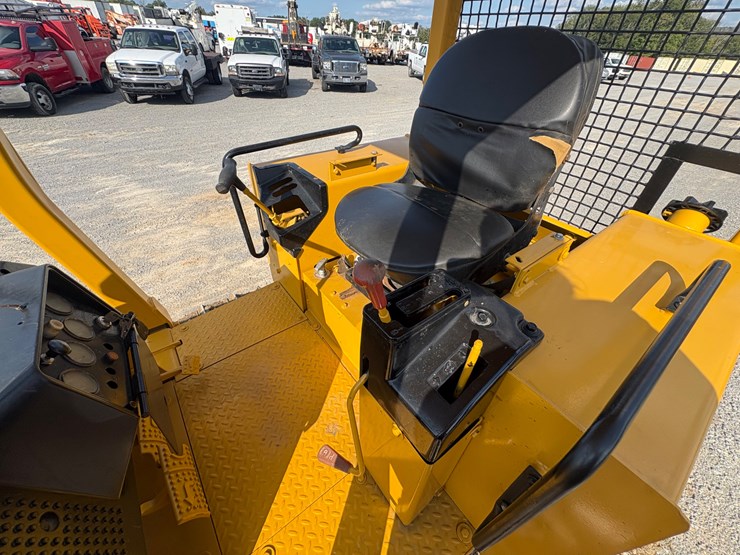 deere-550g-lt-image-17