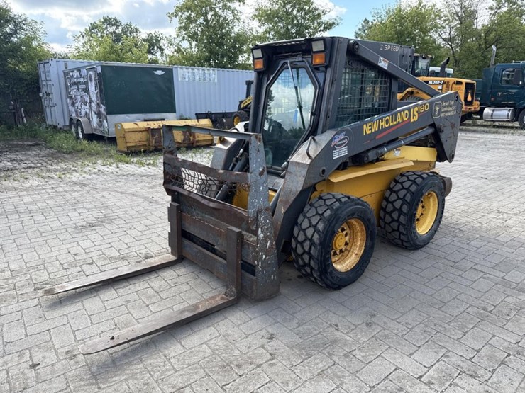 2002-new-holland-ls180-image-1