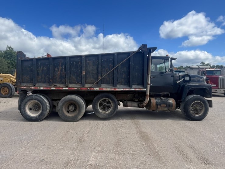 ford-9000-image-6