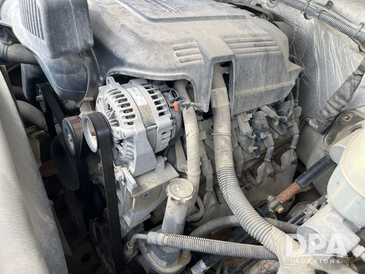 2017-gmc-3500-image-50
