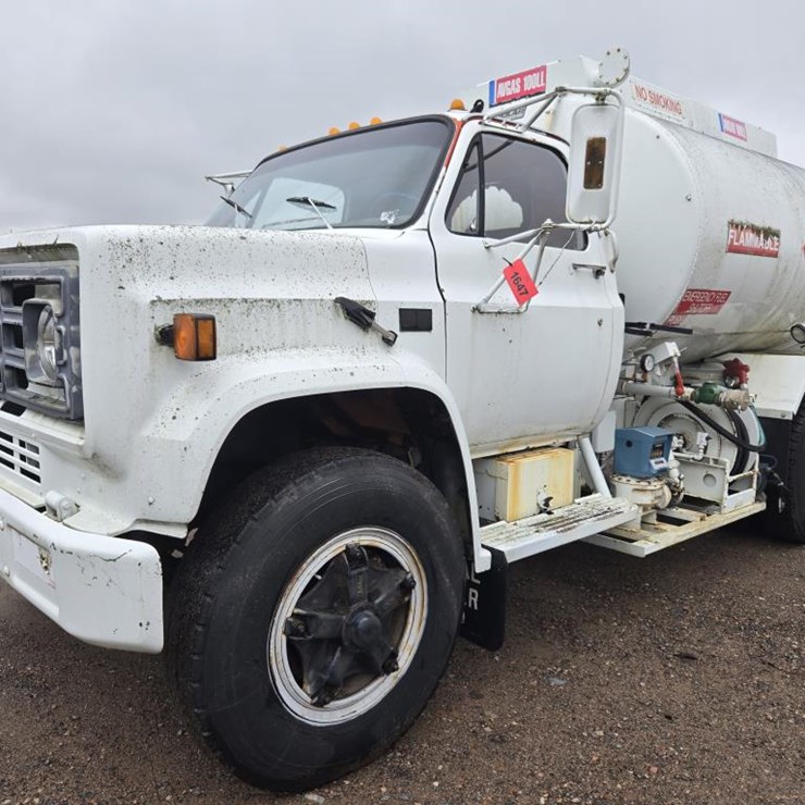 #1647 • 1976 GMC Fuel Truck