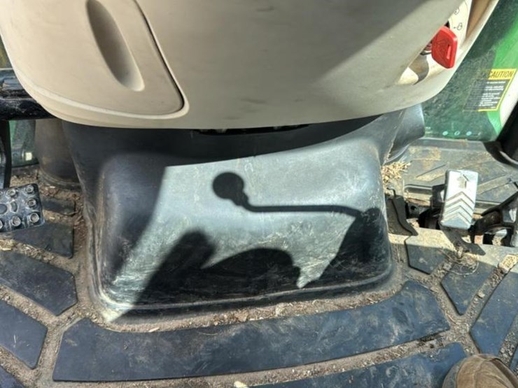 2007-john-deere-3520-image-38