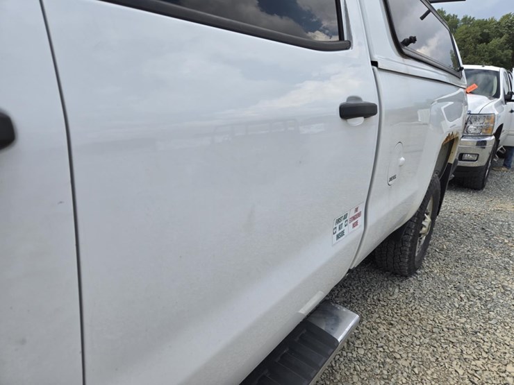 2016-chevrolet-2500hd-image-15