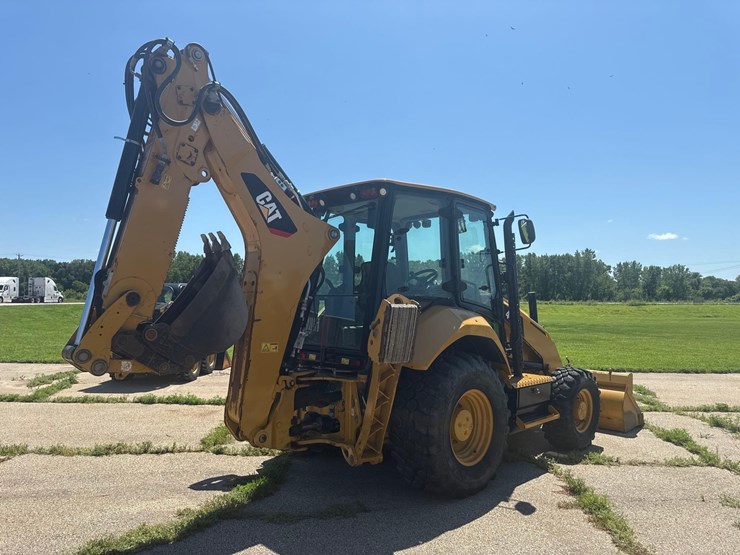 2020-caterpillar-416f2-image-6