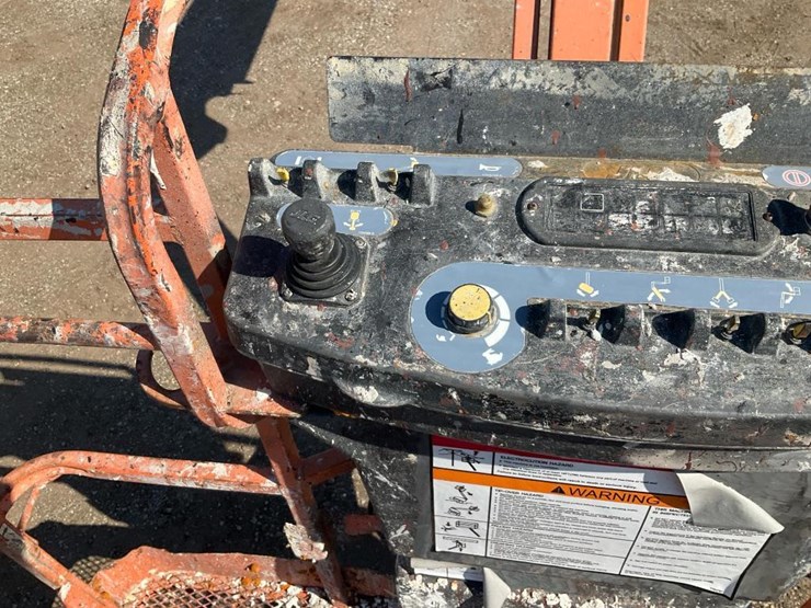 2004-jlg-m600jp-image-16