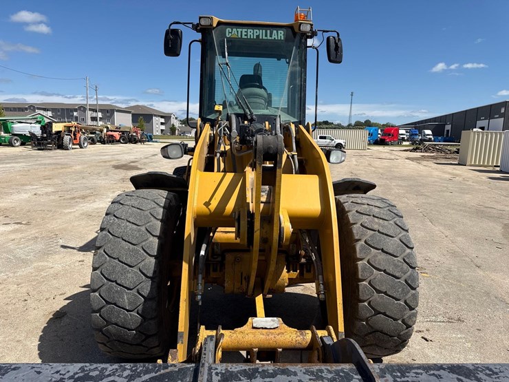caterpillar-928hz-image-8