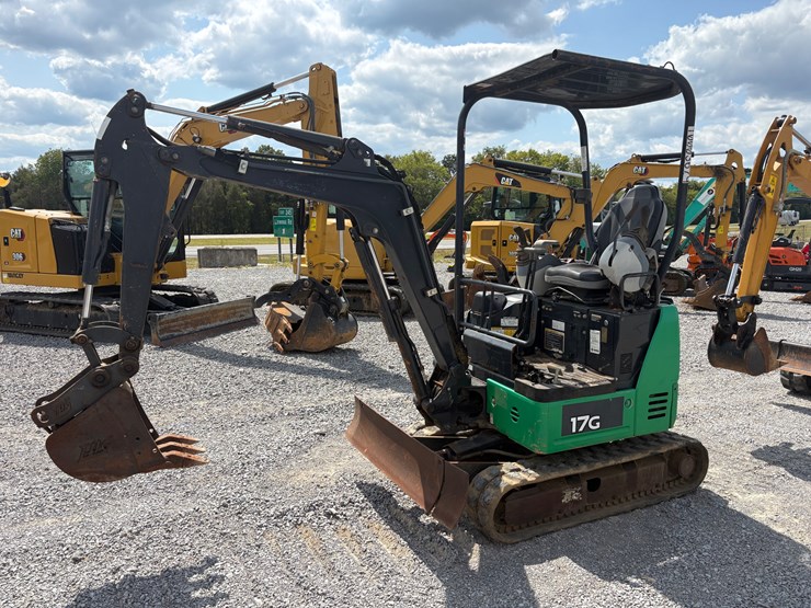 2018-deere-17g-image-1
