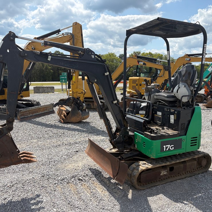 2018 DEERE 17G