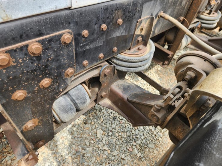 2019-western-star-4900sf-image-87