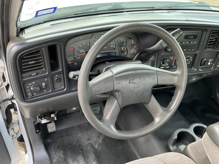2007-chevrolet-3500-image-48