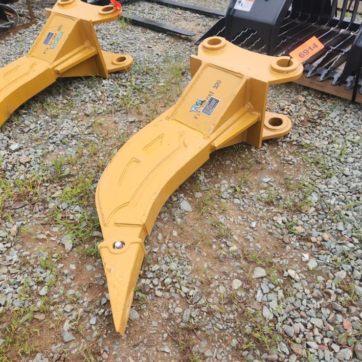 CATERPILLAR 320