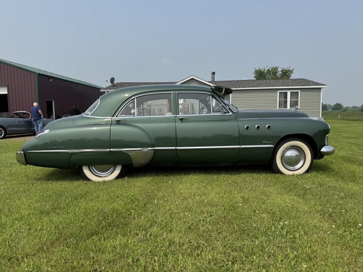 #1062-•-1949-buick-series-50-super-sedan-image-5
