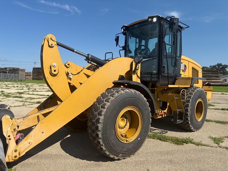 2023-caterpillar-930m-image-3