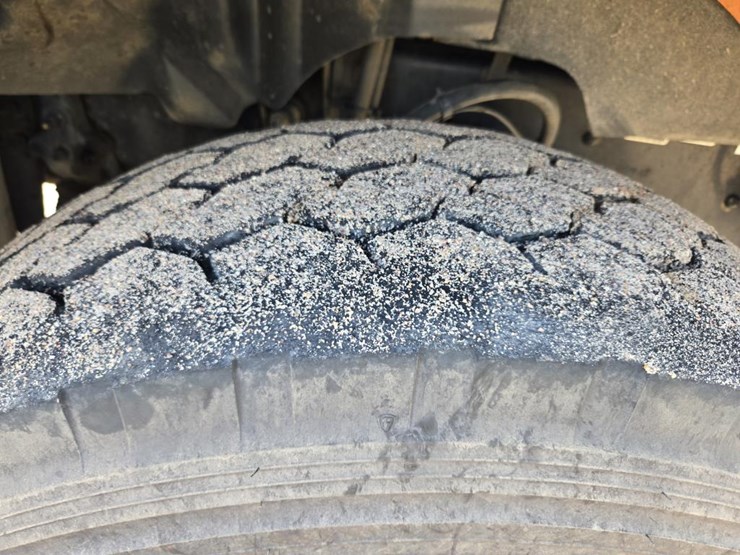 2015-mack-granite-gu813-image-104