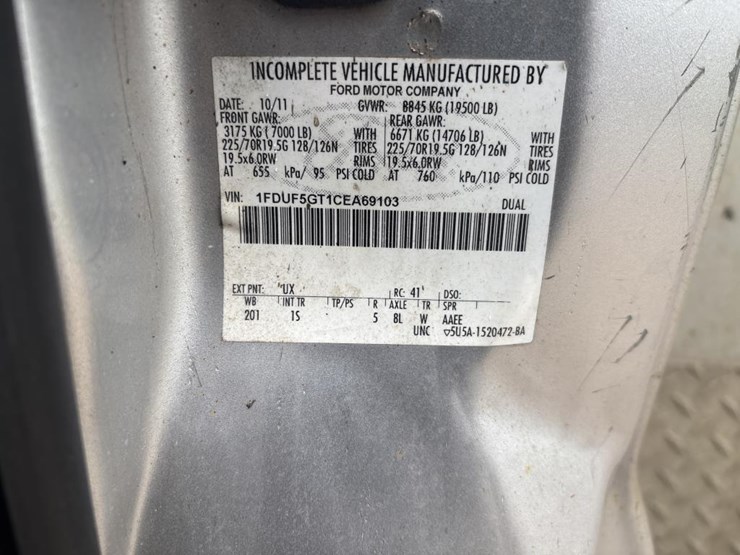 2012-ford-f550-image-54