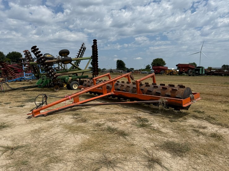 #27143-•-fair-oaks-mfg-20’-stubble-roller-421-image-2