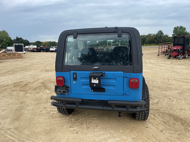 1990-jeep-wrangler-image-6