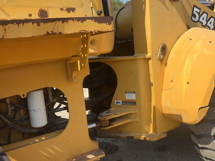 john-deere-544-image-25