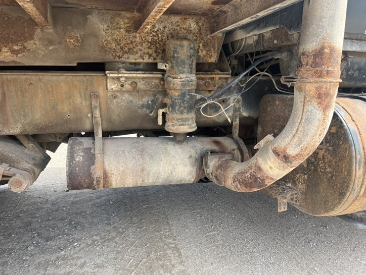 ford-9000-image-24