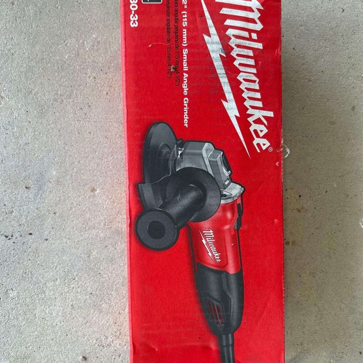 Milwaukee 4.5in Small Angle Grinder
