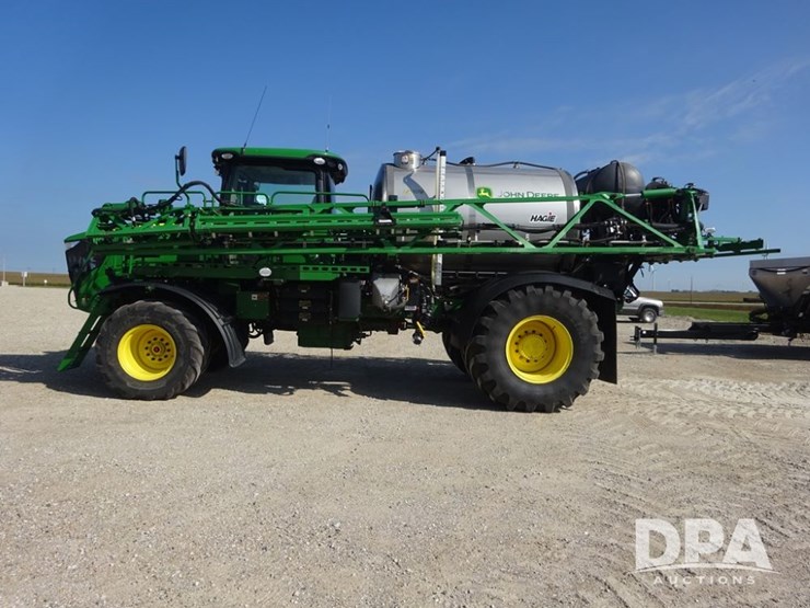 2021-john-deere-f4365-image-46