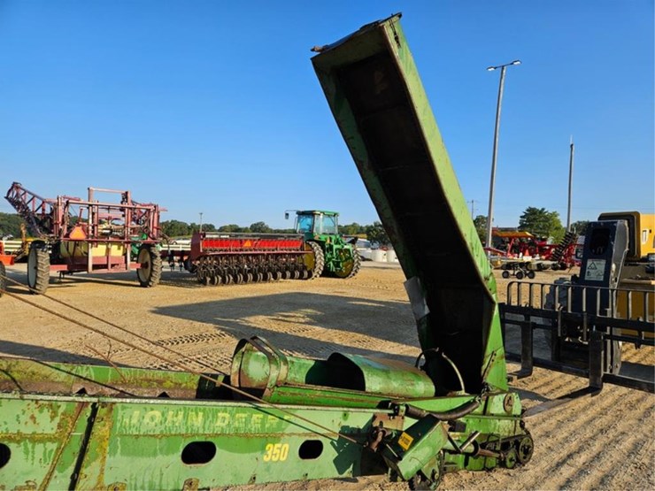 john-deere-350-image-21