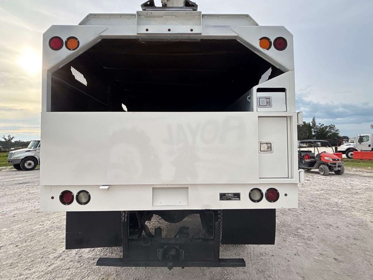 2018-international-durastar-4300-image-23