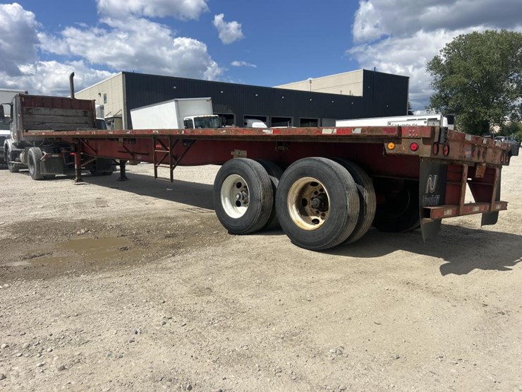 2009-utility-flatbed-image-3