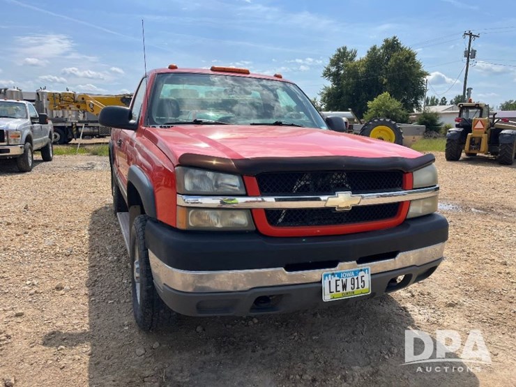 2004-chevrolet-2500hd-image-4