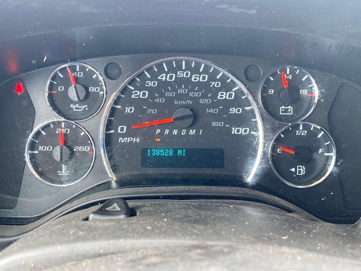2019-chevrolet-express-2500-image-16