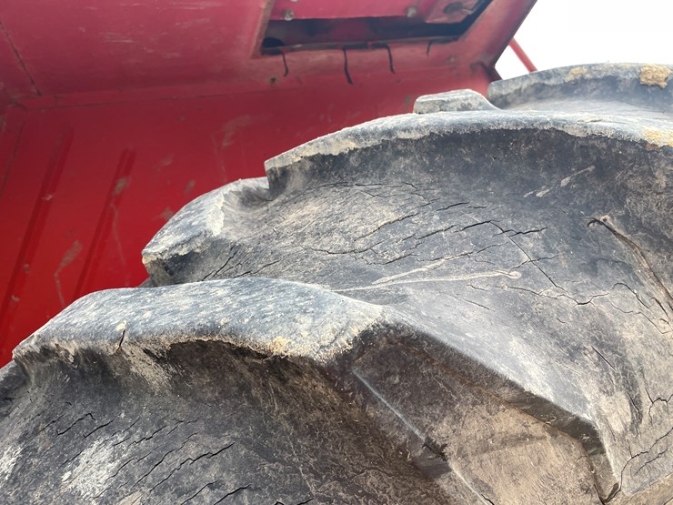 massey-ferguson-2705-image-101