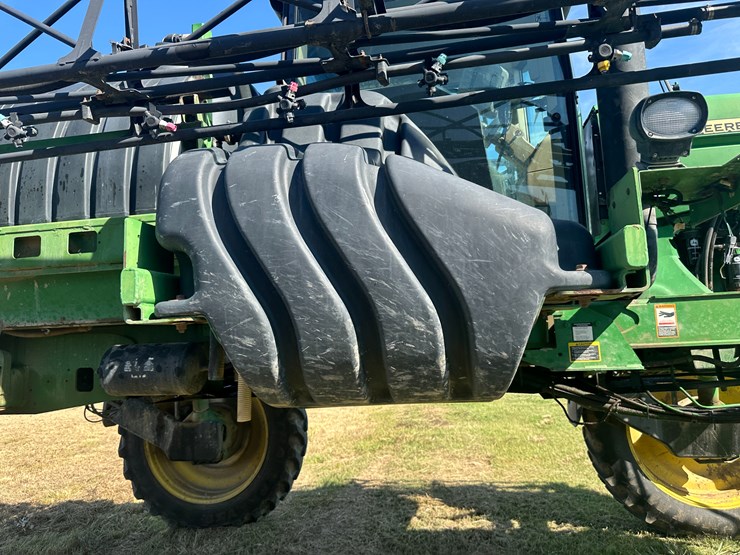 2011-john-deere-4730-image-38