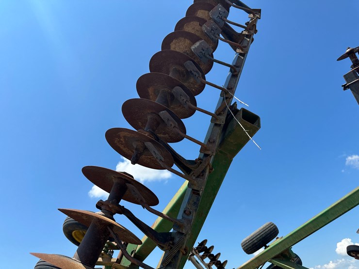 john-deere-34-image-17