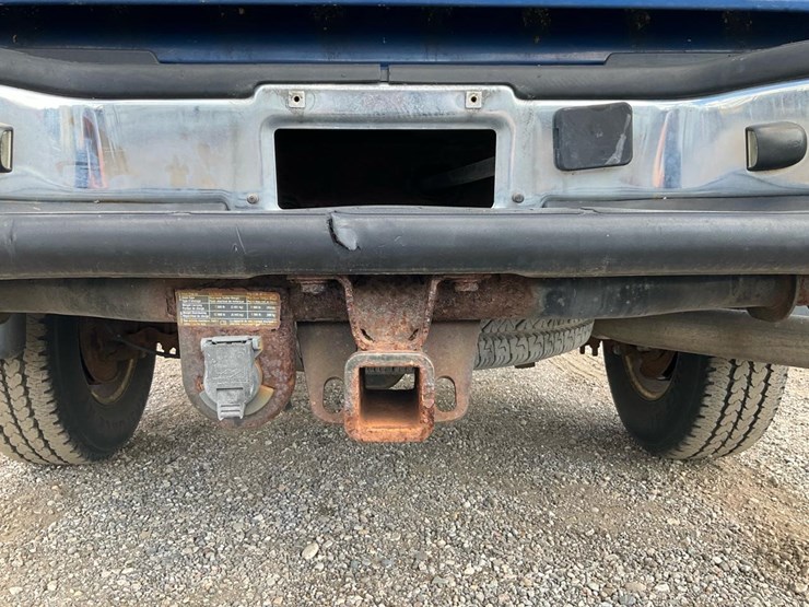 2004-chevrolet-k2500-image-42