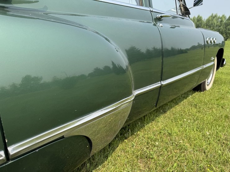 #1062-•-1949-buick-series-50-super-sedan-image-20
