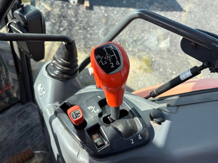 2019-kubota-m6s-111-image-27