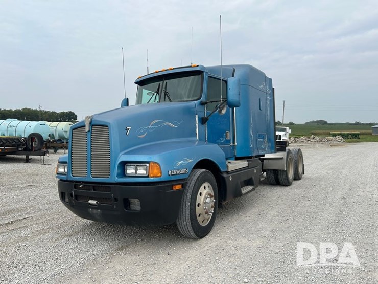 1999-kenworth-t600-image-1