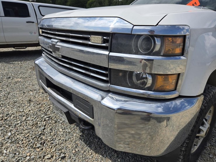 2016-chevrolet-2500hd-image-10