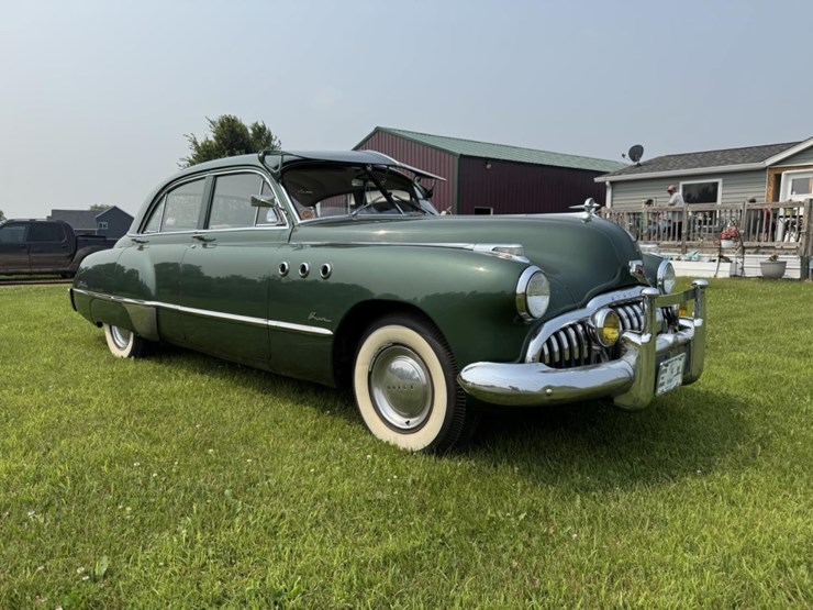 #1062-•-1949-buick-series-50-super-sedan-image-6