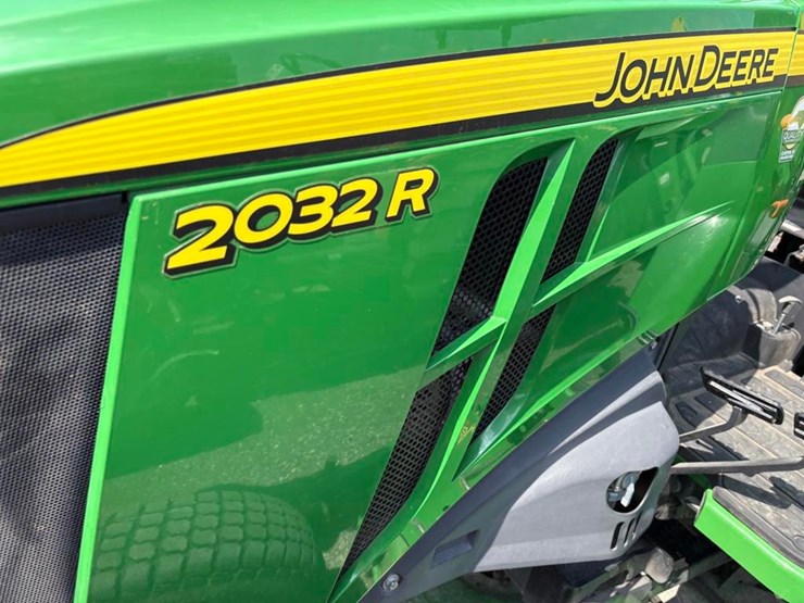 2018-john-deere-2032r-image-25