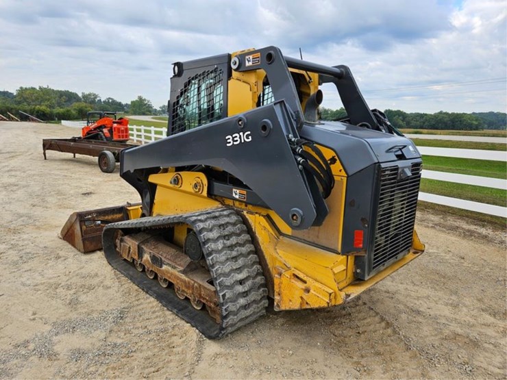 deere-331g-image-3