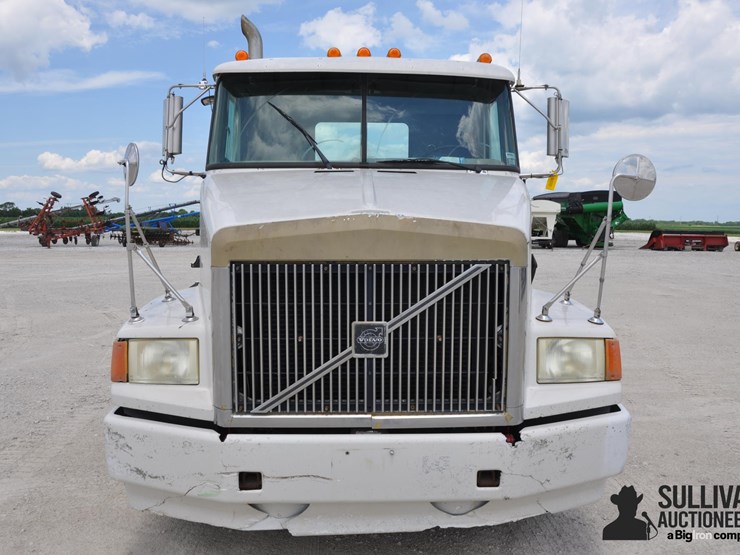 1996-volvo-wca64t-image-2