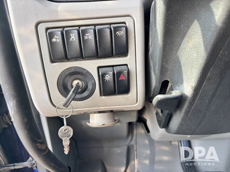 2019-peterbilt-567-image-94