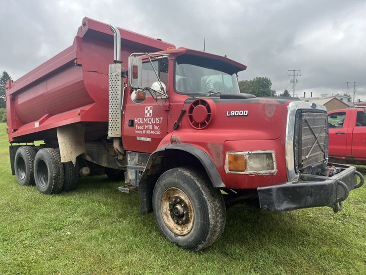 1993-ford-l9000-image-7
