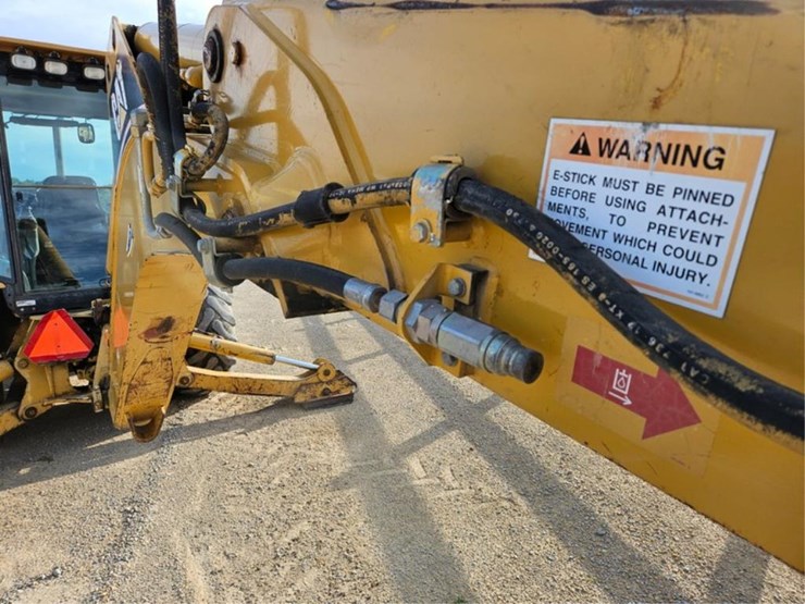 caterpillar-430d-image-23
