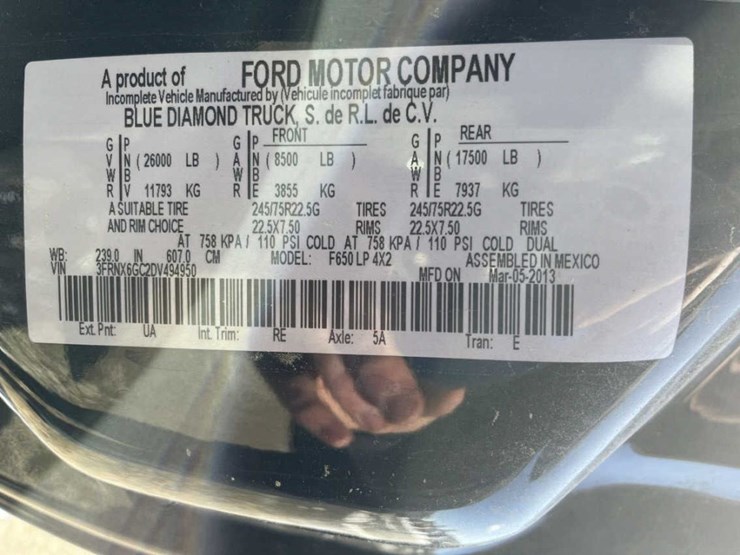 2013-ford-f650-xlt-image-38