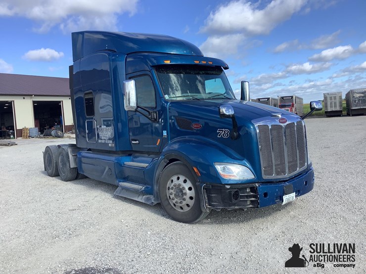 2019-peterbilt-579-image-3