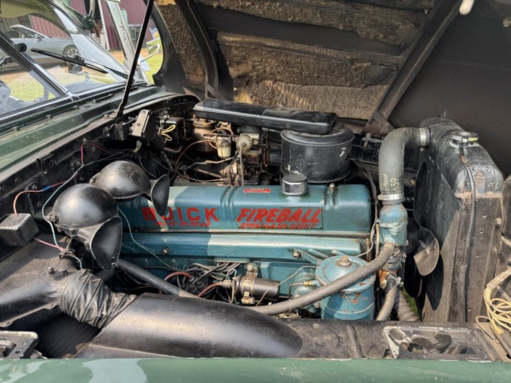 #1062-•-1949-buick-series-50-super-sedan-image-54