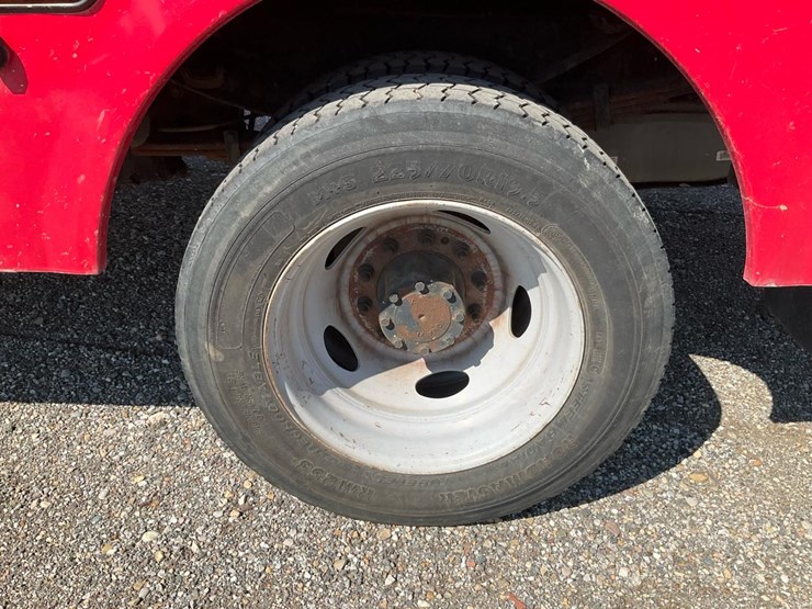 2015-ford-f550-image-38